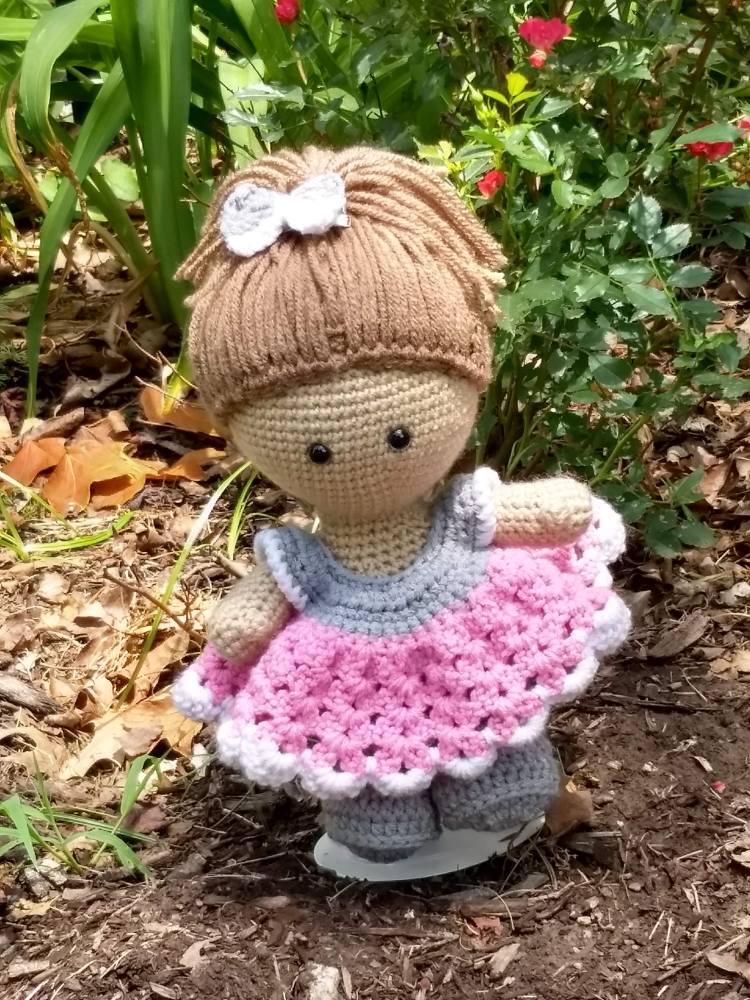 brown hair girl outside